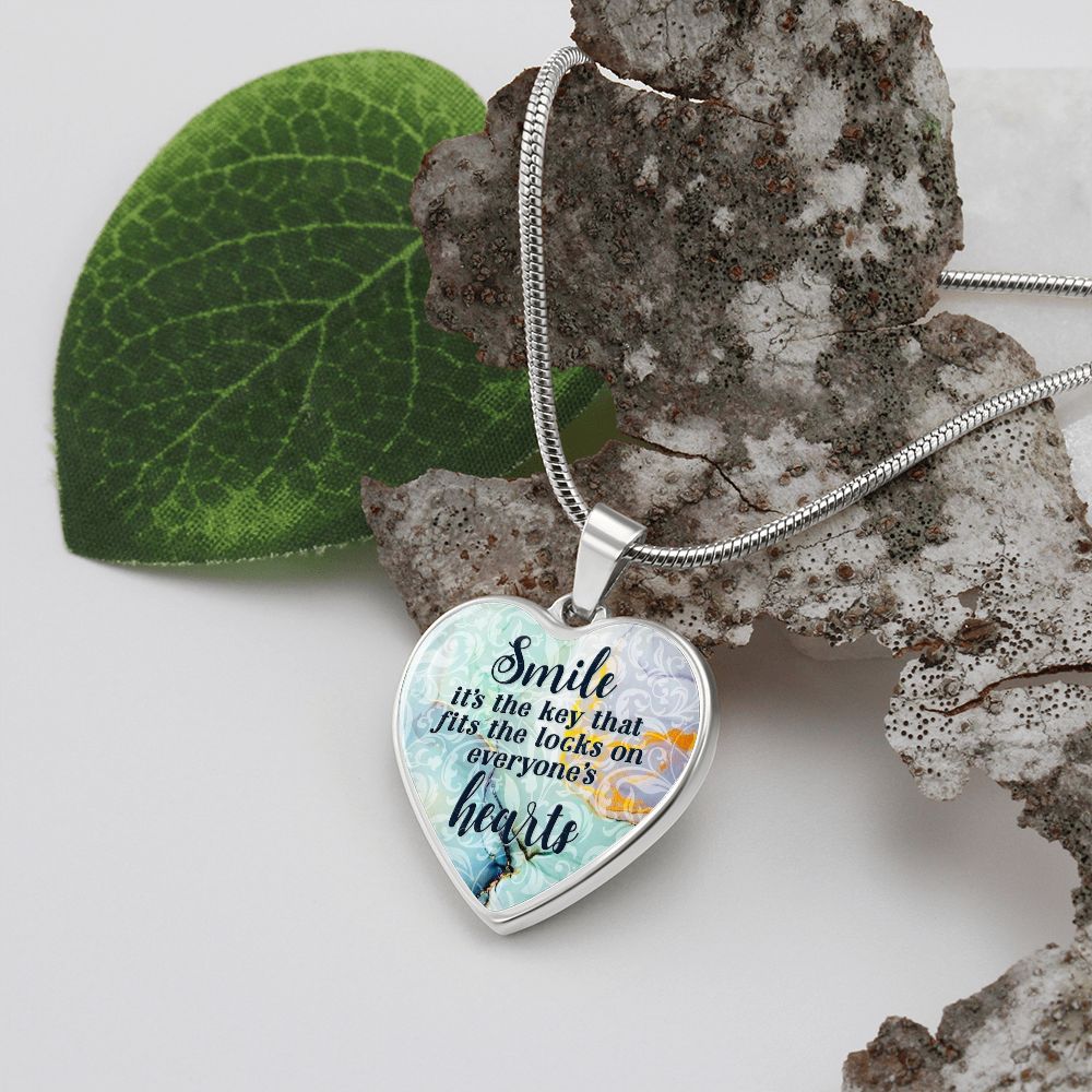 Smile Beautiful snake chain sturdy with beautiful heart pendant