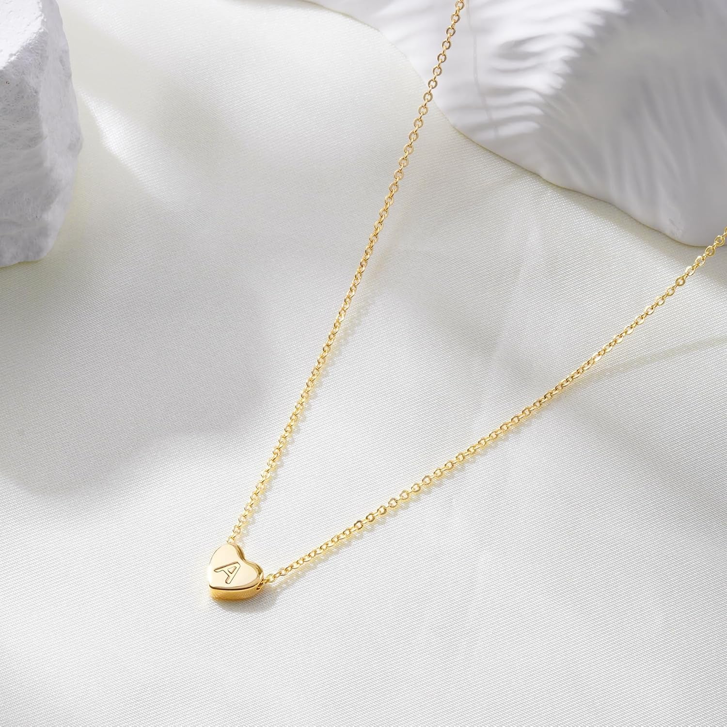 Heart Initial Necklaces for Women Girls - 14K Gold Filled Heart Pendant Letter Alphabet Necklace Tiny Initial Necklaces for Women Kids Child Heart Letter Initial Necklace Birthday Gifts for Girls